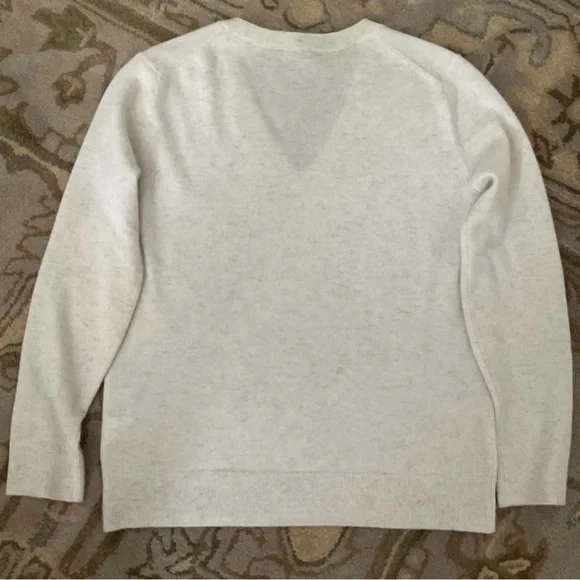VINCE Cashmere V Neck Sweater Pullover in Heather White